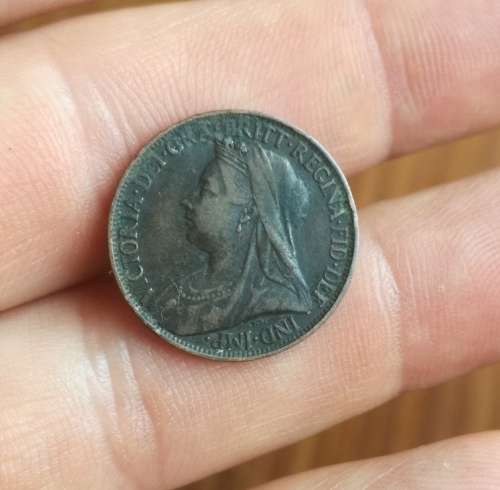 Great Britain Queen Victoria 1897 better grade farthing.