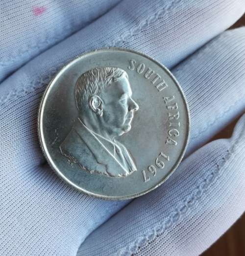 South Africa 1967 UNC-AUNC Silver English one rand.