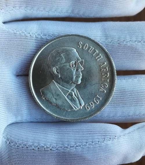South Africa 1969 UNC-AUNC Silver English one rand.