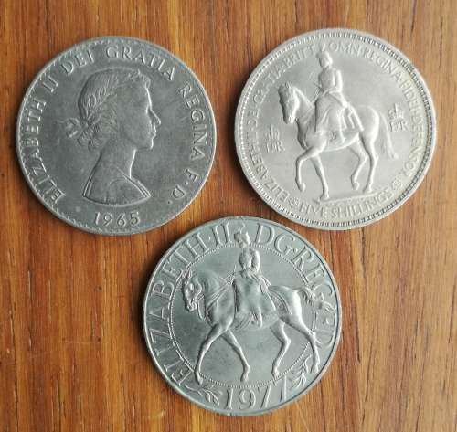 Great Britain collection of 3 old commemorate crown coins.