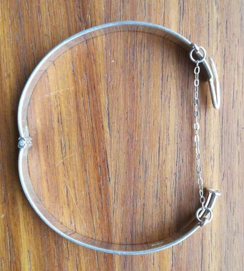 Beautiful sterling silver engraved ladies Bracelet.