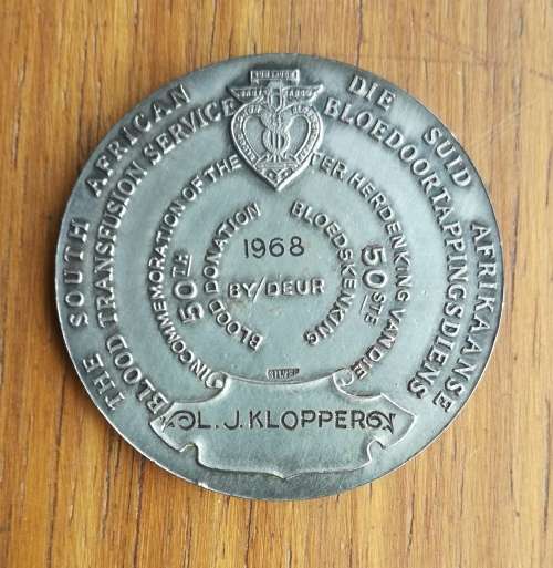 William Harvey 1578-1657 Blood Doning Medal 1968 Awarded to L.J. KLOPPER.