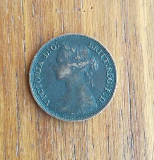 Great Britain Queen Victoria 1880 Half Penny. Good condition.