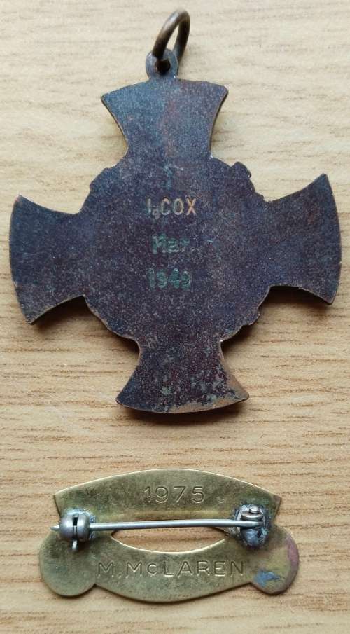 Collection of 21 Military Badges, pins and Medals. Some Good.