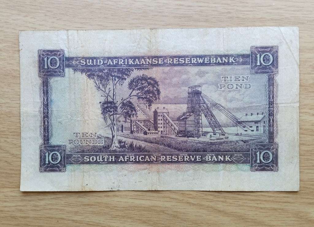 South Africa M.H. de Kock 10.8.55 Ten Pounds Bank Note. 801