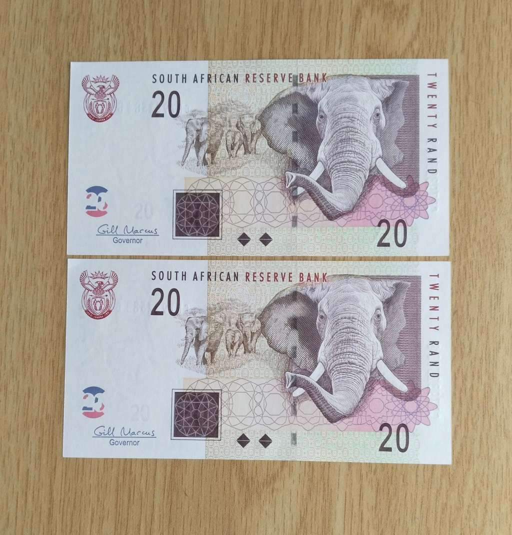 South Africa Gill Marcus 2 Consecutive Number old R20 Bank Notes. (583-584)