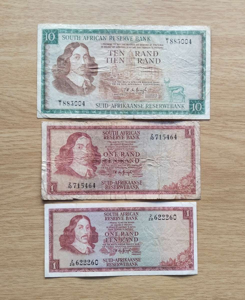 Replacement South Africa collection of 3 old bank notes.