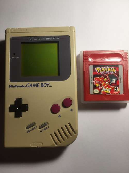 ORIGINAL GAMEBOY - Game Boy (DMG-01) with Pokemon Red (collectors item) - retro