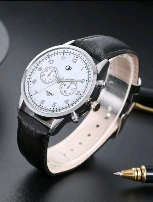 LEATHER STRAP WATCH