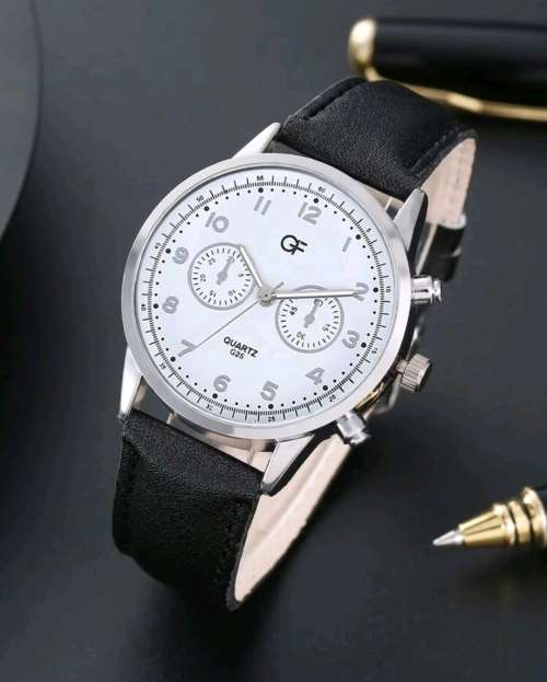 LEATHER STRAP WATCH