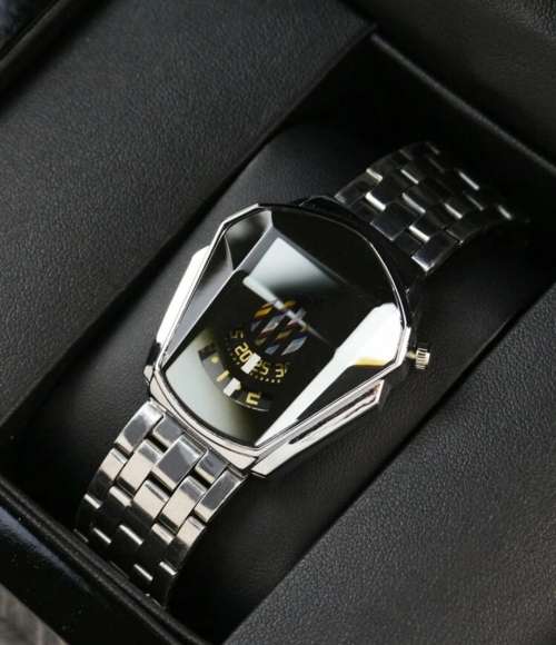 STAINLESS STEEL QUARTZ WATCH!!! RETAIL-R499
