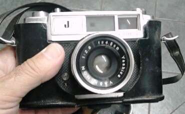 VINTAGE RARE YASHICA J  35mm CAMERA( in  good condition)