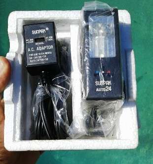 Vintage SunPak Auto 24 Electronic Computer Flash w/ Gold Tubes in Case
