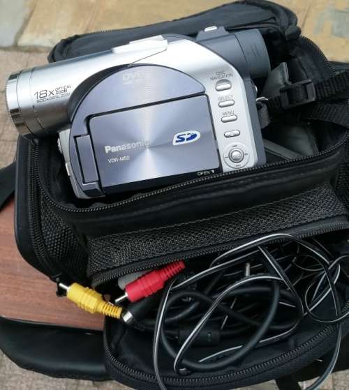 PANASONIC  VDR--M50- DIGITAL VIDEO CAMERA with ACCESSORIES
