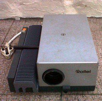SLIDE PROJECTOR ROLLEI  ( IN GOOD VIEW ORDER)