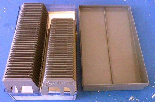 PROJECTORS UNIVERSAL MAGAZIN  (FIT 66 SLIDES)