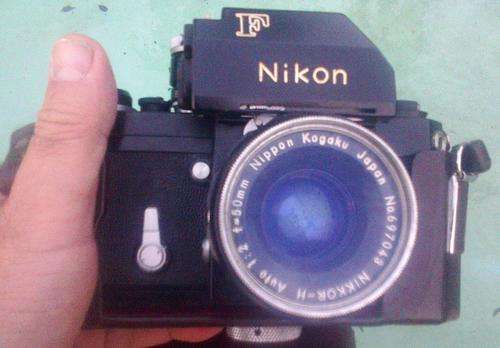 NIKON   F CAMERA BLACK BODY   (VINTAGE RARE NICE 4COLLECTOR)