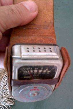 VINTAGE  UNITTIC LIGHT METER IN ORIGINAL CASE