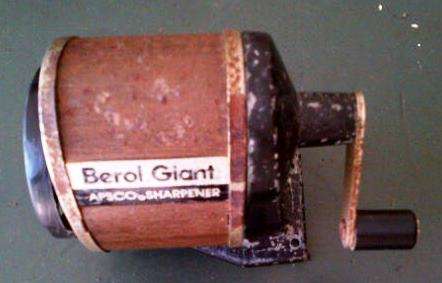 VINTAGE-Berol-Giant-Apsco-6-Hole-Metal-Hand-Crank-Pencil