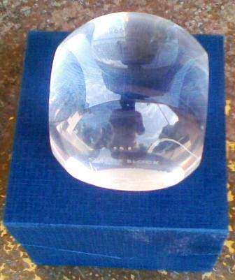 AMAZING GENUINE DIANKE SANBLASTED PAPER WEIGHT