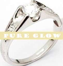 Stunning CZ 18kr gold plated ring (Size 8)