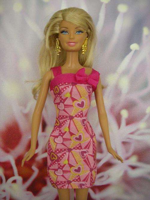 pink barbie dress.an ecxllent fit