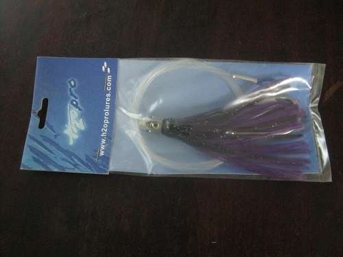 www.h2oprolures.com 36 Fishing Lures  unused still in packets & carrying bags sea fishing