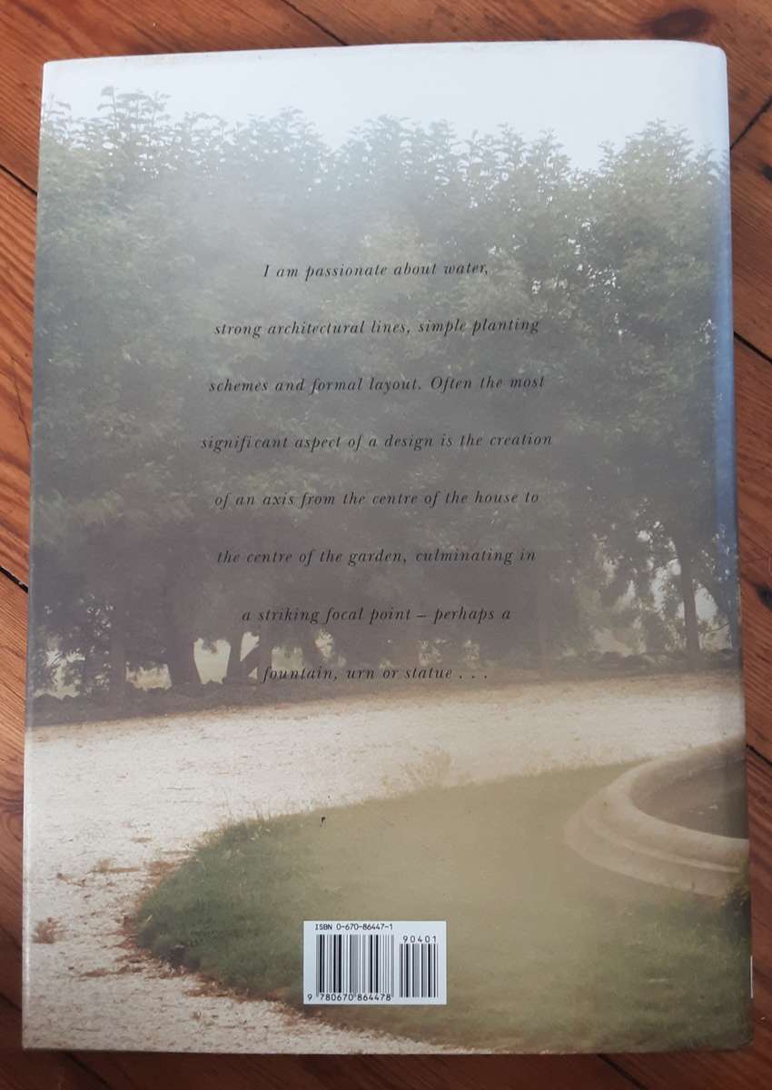 The Defined Garden The Garden Design of Paul Bungay