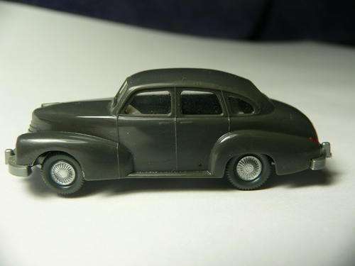 HO scale Oldtimer Opel Kapitan by Wiking