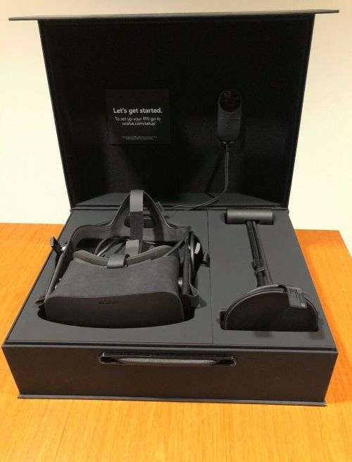Oculus Rift CV1 VR Bundle - Headset, 2 Touch controllers, 2 Sensors, Xbox Controller