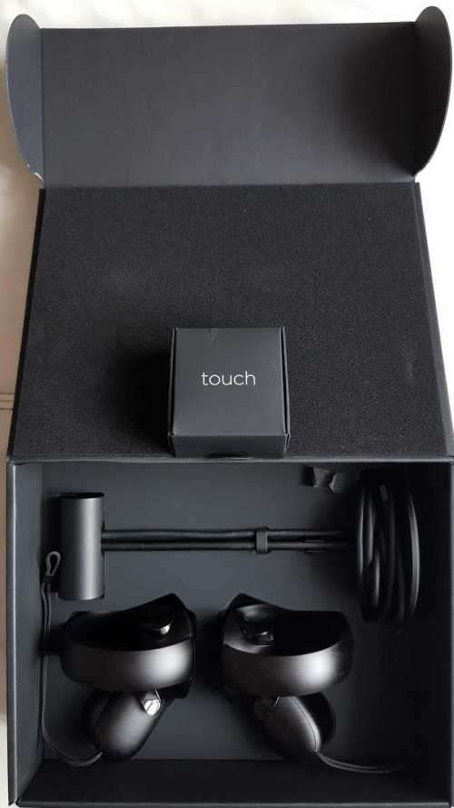 Oculus Rift CV1 VR Bundle - Headset, 2 Touch controllers, 2 Sensors, Xbox Controller