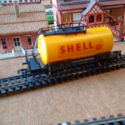 Fleischmann DB Shell Tanker - HO Scale