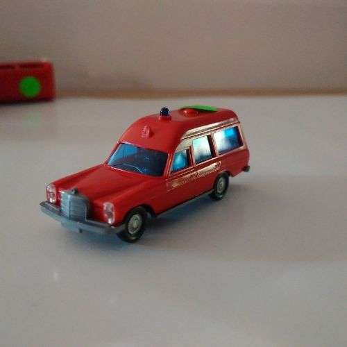 Wiking Mercedes Benz 200 Fire Dept Ambulance - 1/87 Scale