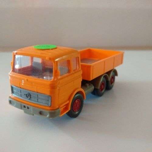 Wiking Mercedes Benz Flatbed Truck - 1/87 Scale