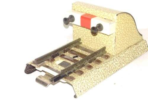 Märklin Buffers (462)- HO Scale