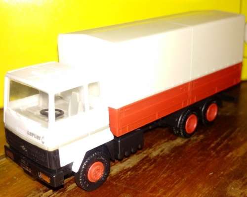 Herpa Berliet Flatbed Truck with Canvas - 1/87 Scale