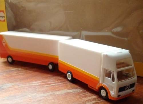 Herpa Mercedes Benz Movers Truck & Trailer - Mobelspedition - 1/87 Scale