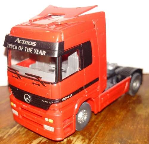 Wiking Mercedes Benz Actross Rig - 1/87 Scale