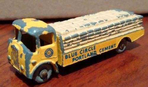 Matchbox Regular Wheels - Albion Chieftain Truck