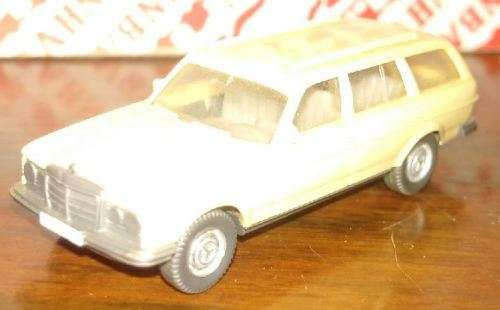 Wiking Mercedes Benz 240T Estate - 1/87 Scale