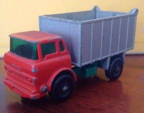 Matchbox GMC Tip Truck - Regular Wheels