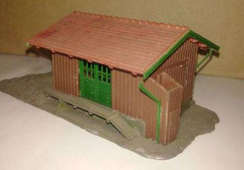 Pola Lineside Storage Shed - N Scale