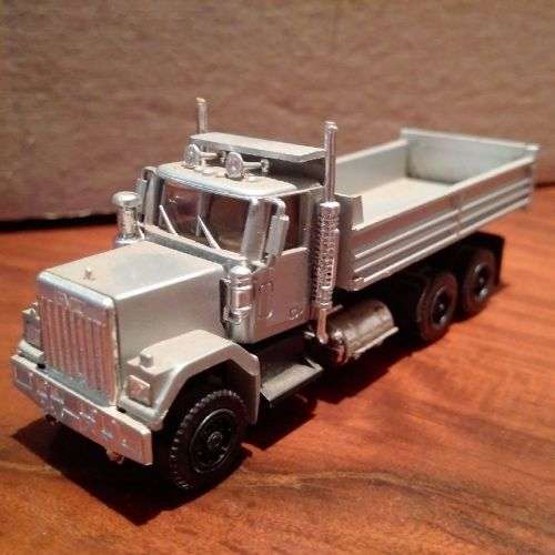 Herpa GMC Tip Truck - 1/87 Scale