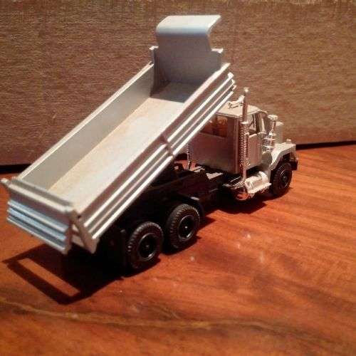 Herpa GMC Tip Truck - 1/87 Scale