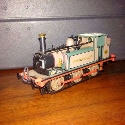 Hornby 0-6-0 Tank Engine - Piccadilly - OO Scale
