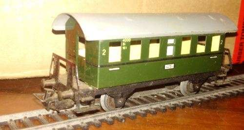 Märklin DB 2nd Class Coach - HO scale