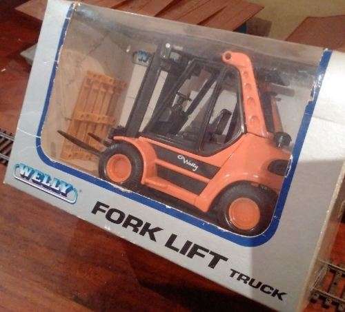 Welly Forklift - 1/50 Scale