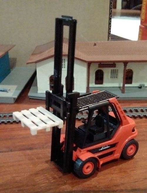 Siku Linde H80 Forklift - 1/50 Scale