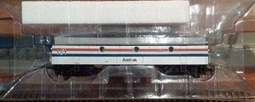 Amtrak Train - 2 Locomotives, 2 Coaches, Mixed Makes  - HO Scale