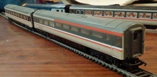 Hornby Inter CityTrain Set with Additiona Locomotive and Coaches - LOOK - OO Scale